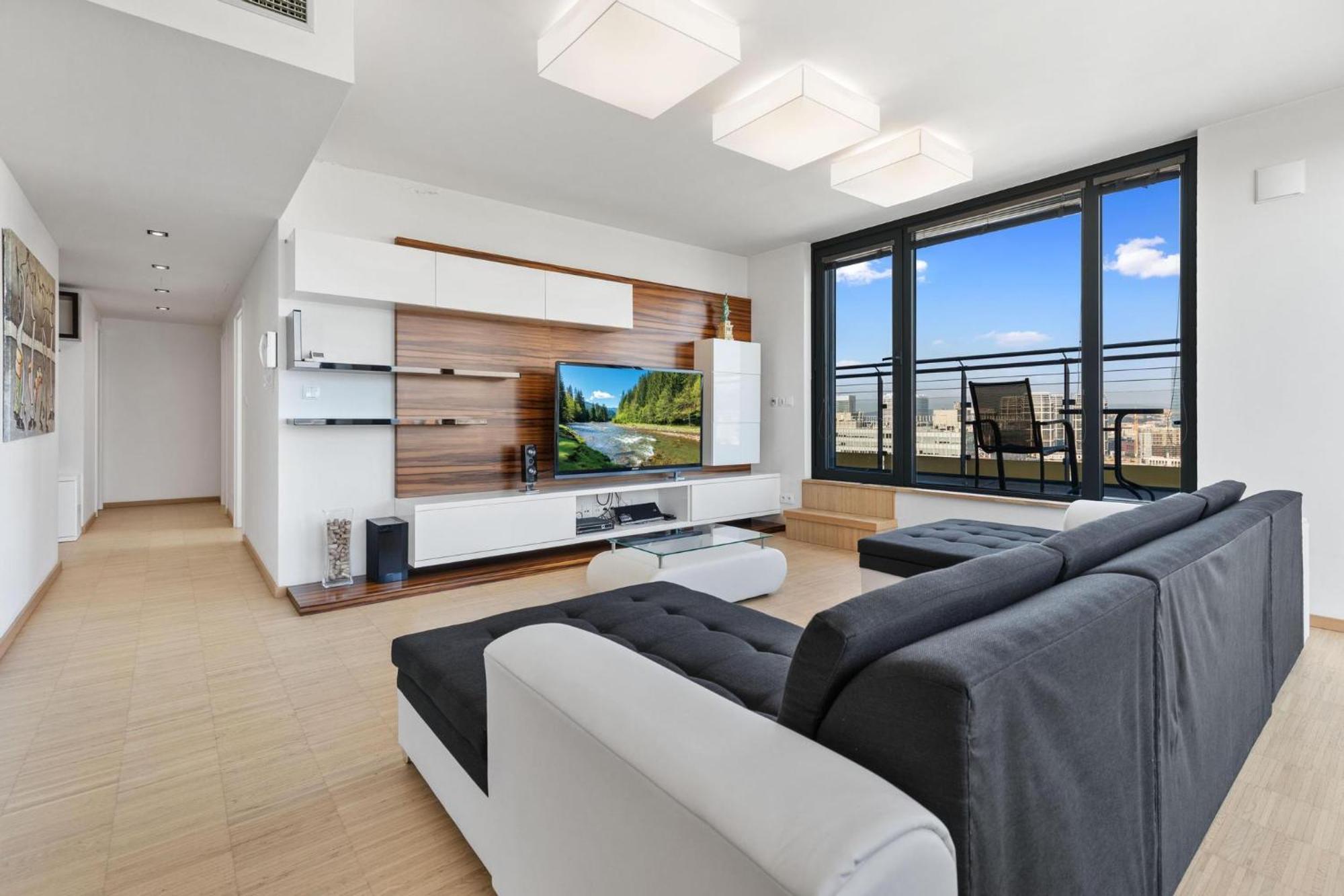 Sky Apartman In Bratislava - With 2 Parking Places Экстерьер фото
